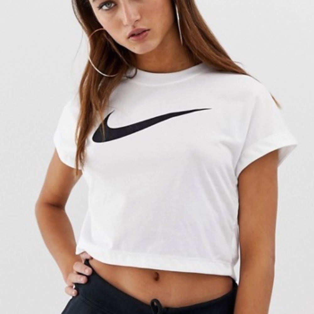Nike women’s Swoosh Crop Top
